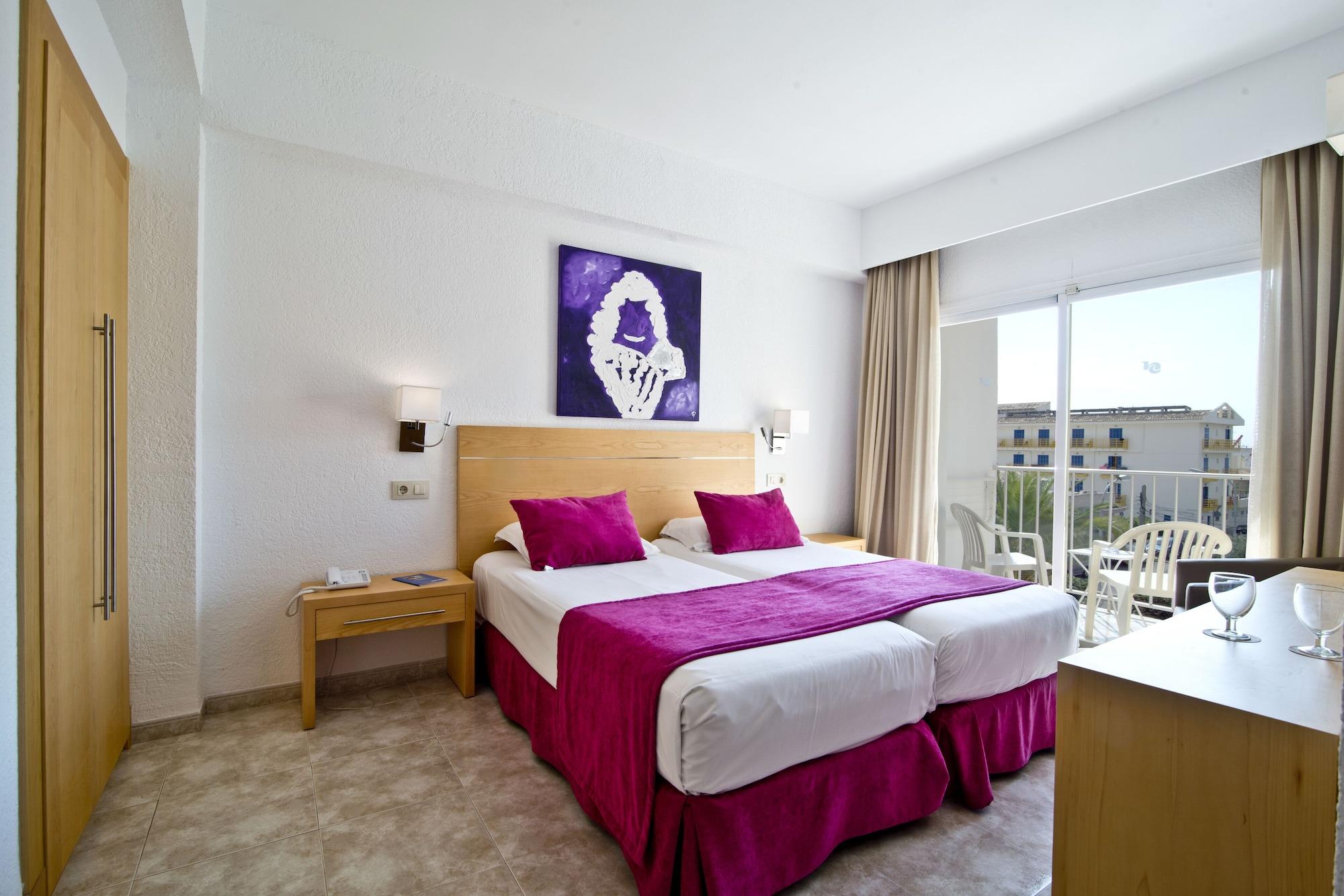Hotel Capricho Кала Ратхада Екстериор снимка