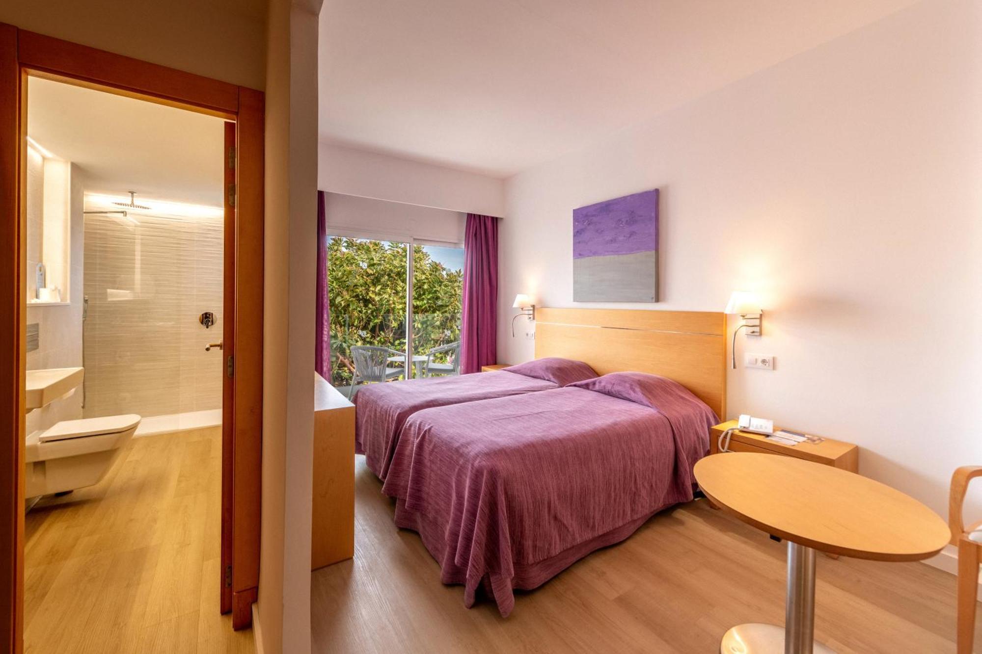 Hotel Capricho Кала Ратхада Екстериор снимка