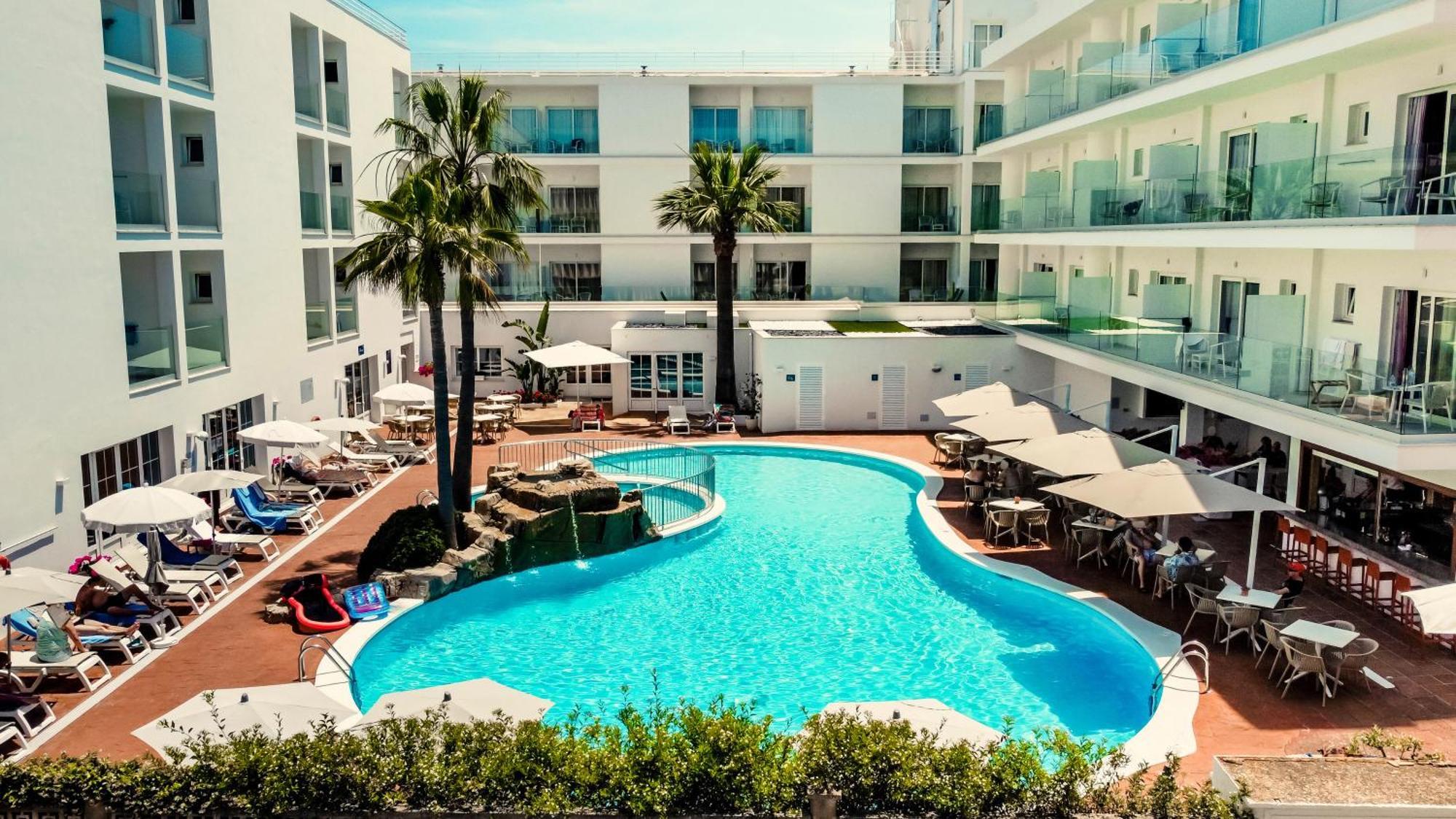 Hotel Capricho Кала Ратхада Екстериор снимка