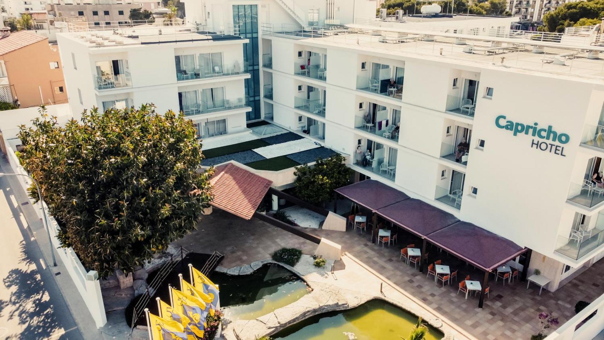 Hotel Capricho Кала Ратхада Екстериор снимка